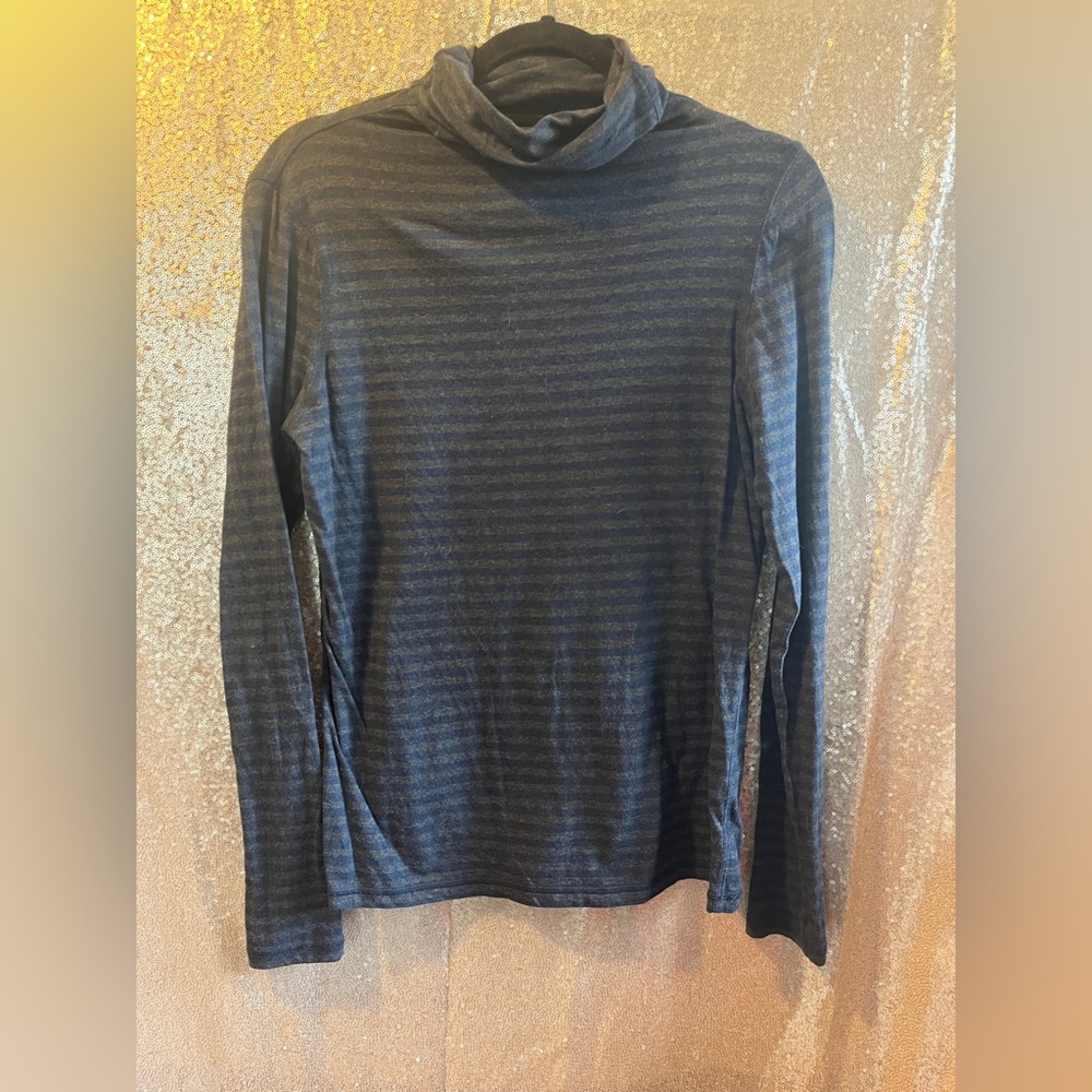 Cabi turtle neck tee